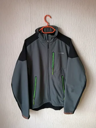 Chaqueta Trangoworld. Talla L