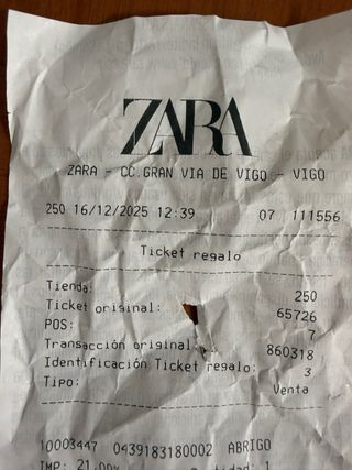 Abrigo pelo corto Zara Talla S