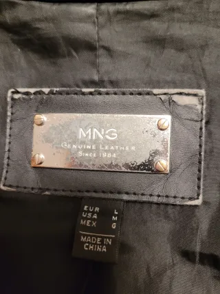 Cazadora de cuero negra