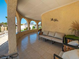 Chalet en venta en La Siesta - El Salado - Torreta en Torrevieja