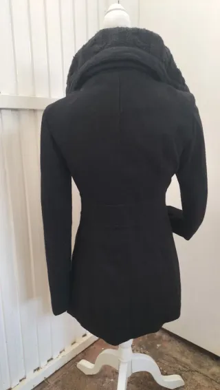 Abrigo mujer cuello camisero negro
