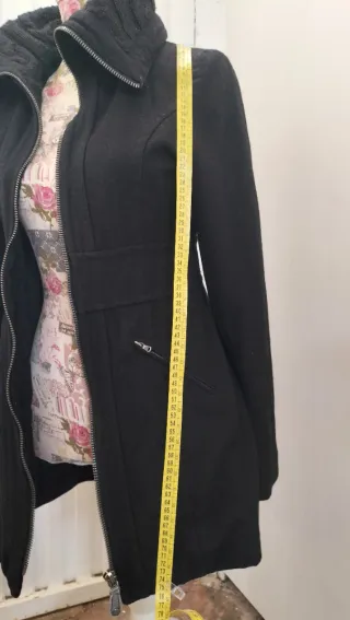 Abrigo mujer cuello camisero negro