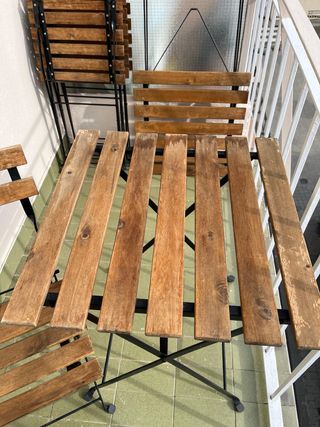 2 Mesas y 4 Sillas de Exterior con 4 cojines