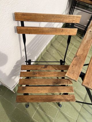 2 Mesas y 4 Sillas de Exterior con 4 cojines