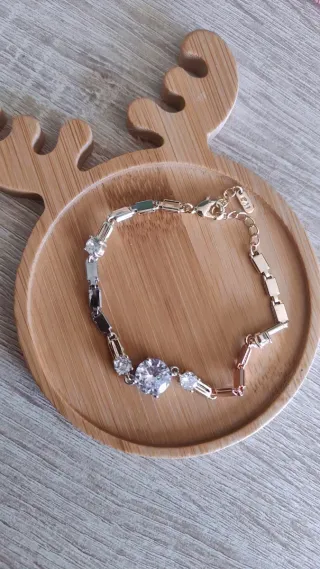 Pulsera con circonitas y eslabones