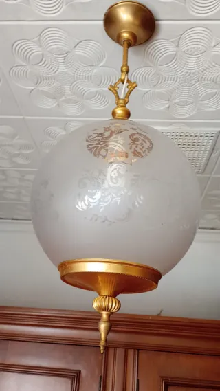 Lámpara de techo cristal y metal dorado