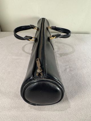 Bolso vintage cilíndrico negro