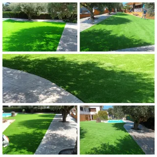 Suelo de hormigón impreso y césped artificial