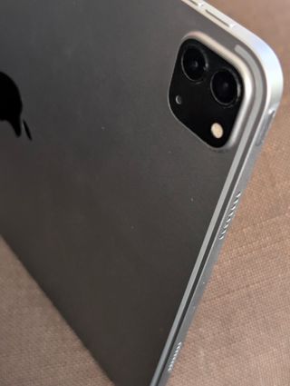 iPad Pro 11 (2022, M2 series)