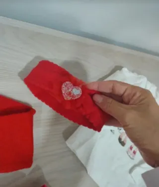 Set neonata bianco e rosso