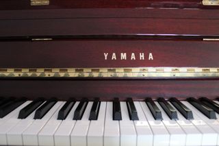 Piano Vertical Yamaha