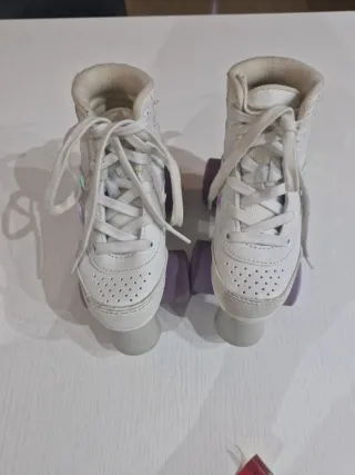 Patines de 4 ruedas blancos