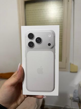 iPhone 17 Pro Max Plata