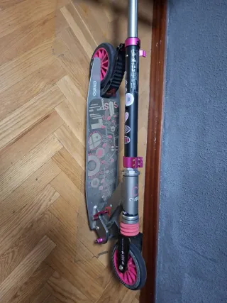 Patinete infantil plateado y rosa