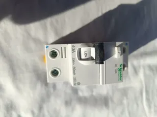 Interruptor Diferencial Schneider A9R61240