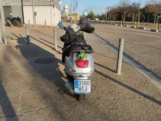 Vespa LX 125cc Gris