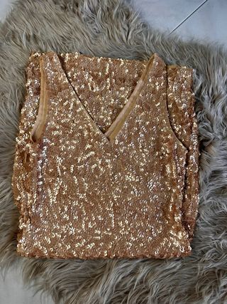 Abito oro con paillettes