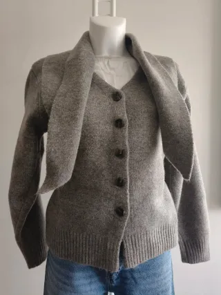 Chaqueta de punto Zara gris/beige entallada