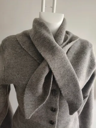 Chaqueta de punto Zara gris/beige entallada