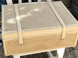 Baúl decorativo de mimbre