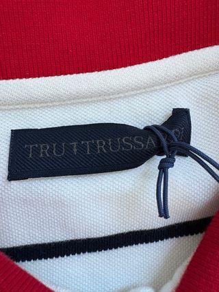 Polo Trussardi blanco con rayas azules