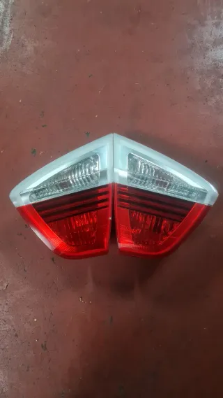 Juego pilotos porton maletero BMW Serie 3 E90