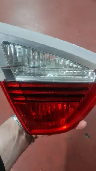 Juego pilotos porton maletero BMW Serie 3 E90