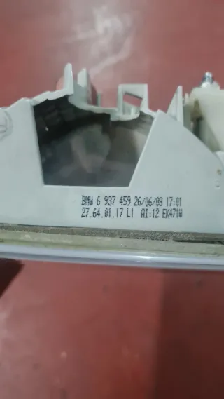 Juego pilotos porton maletero BMW Serie 3 E90