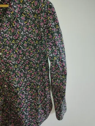 Camisa floral mujer sin usar