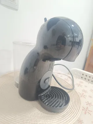 Cafetera Dolce Gusto Negra
