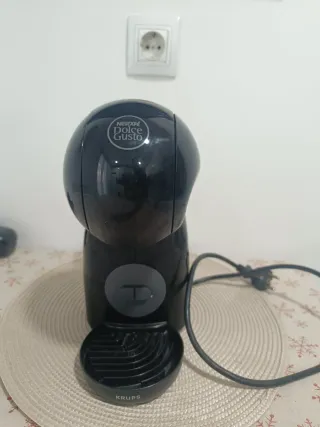Cafetera Dolce Gusto Negra