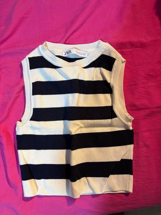 Top Zara Rayas Blanco y Negro Talla XS