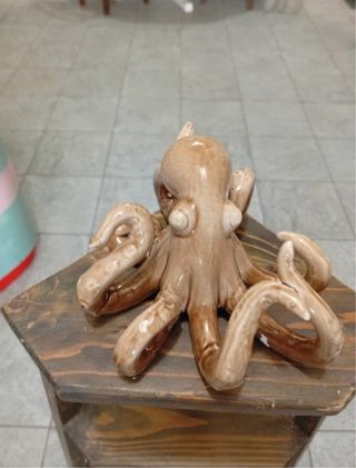 Polpo in ceramica marrone
