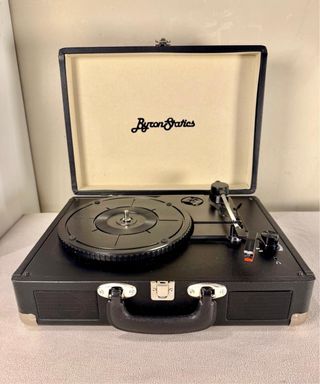 Tocadiscos ByronStatics (defectuoso)