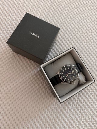 Reloj Timex Deepwater Negro y Plateado