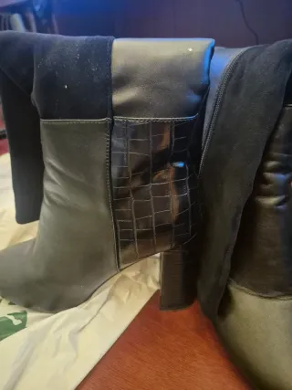 Botas Mary Paz Negras Tacón Cocodrilo