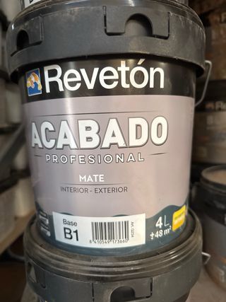 Pintura elástica y blanca