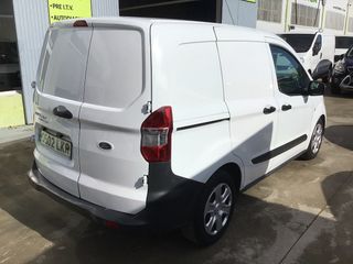 Ford Transit Courier 2020