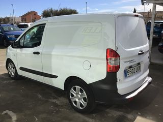 Ford Transit Courier 2020