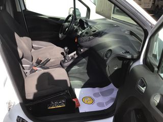 Ford Transit Courier 2020