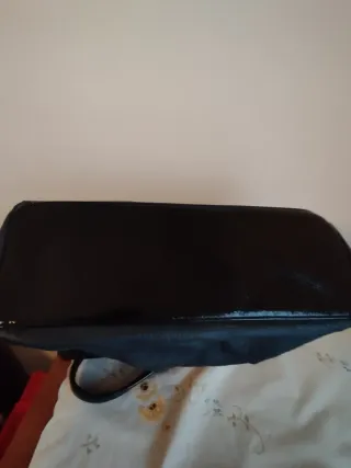 Borsa a mano nera con fibbia