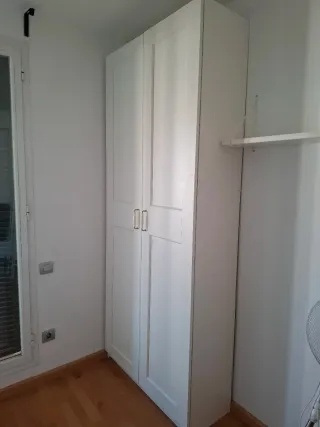 Armario blanco Ikea 2 puertas