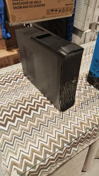 Scatola per computer desktop modello Yari