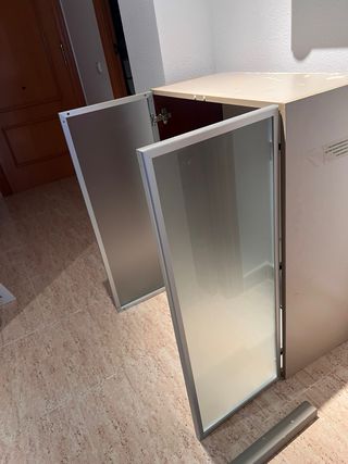 BARATOS!  Muebles de cocina de madera y cristal