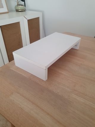 Soporte escritorio. Base para monitor