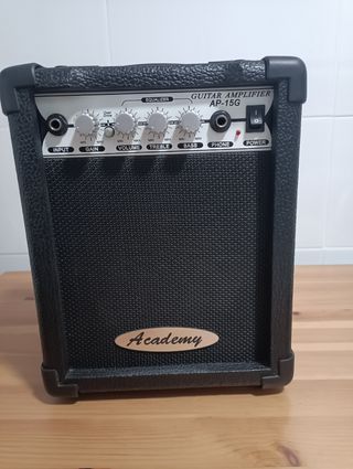 Amplificador Guitarra Academy AP-15G