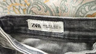 Pantalón vaquero gris desgastado