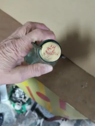 Botella antigua La Salud