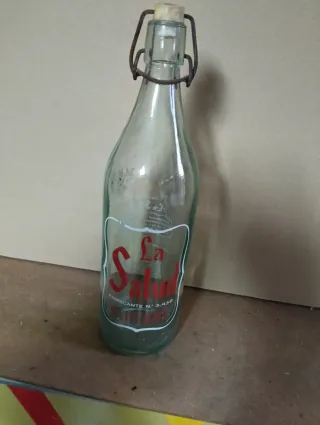 Botella antigua La Salud