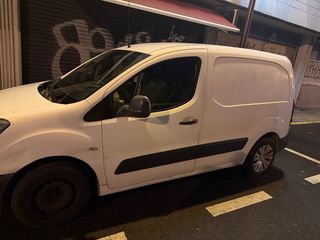 Se alquilan furgonetas